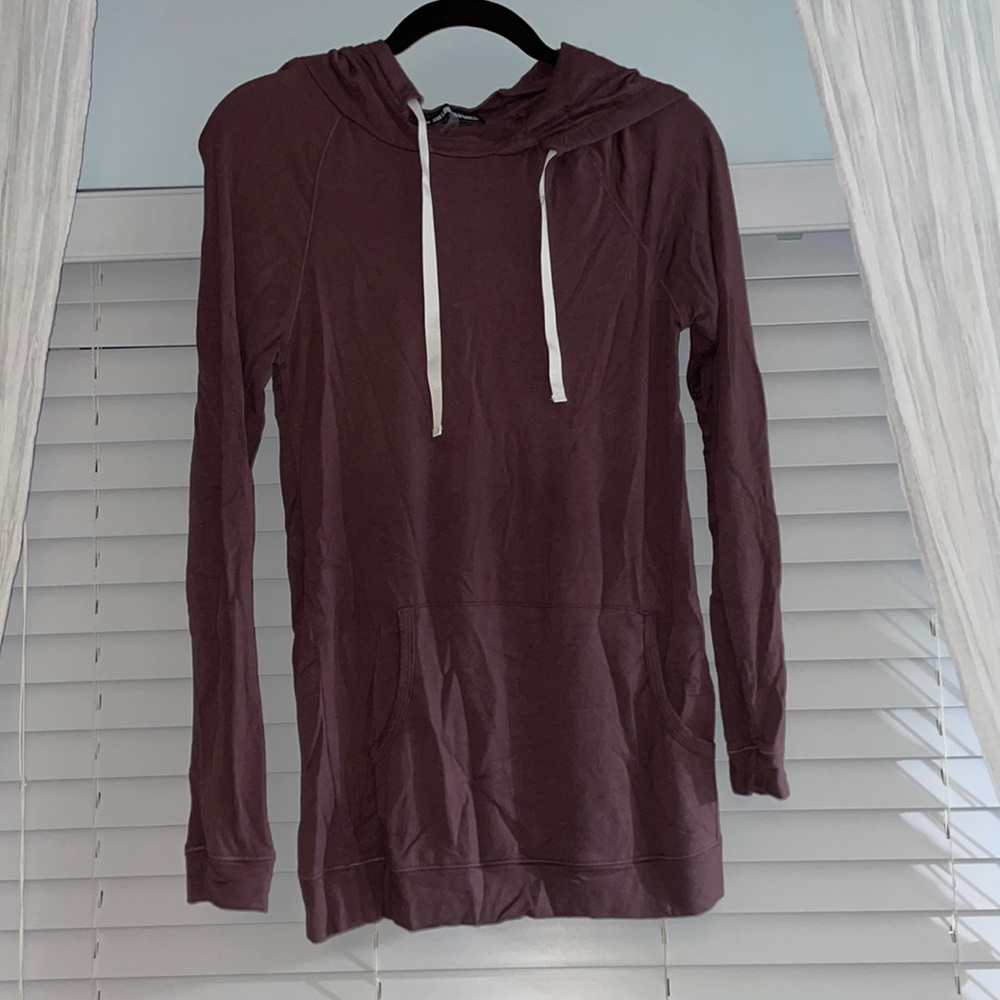 Ink love and peace hooded top.